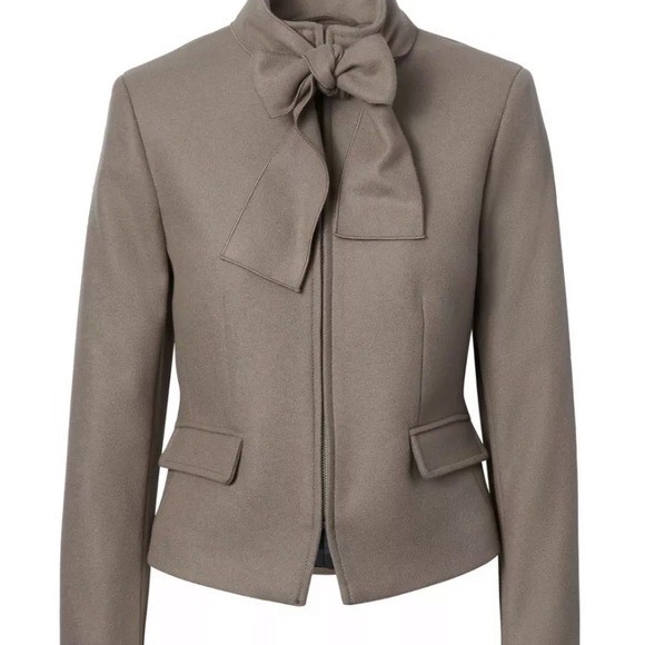 Banana Republic Taupe Wool Jacket with neck tie - Picture 2 of 9